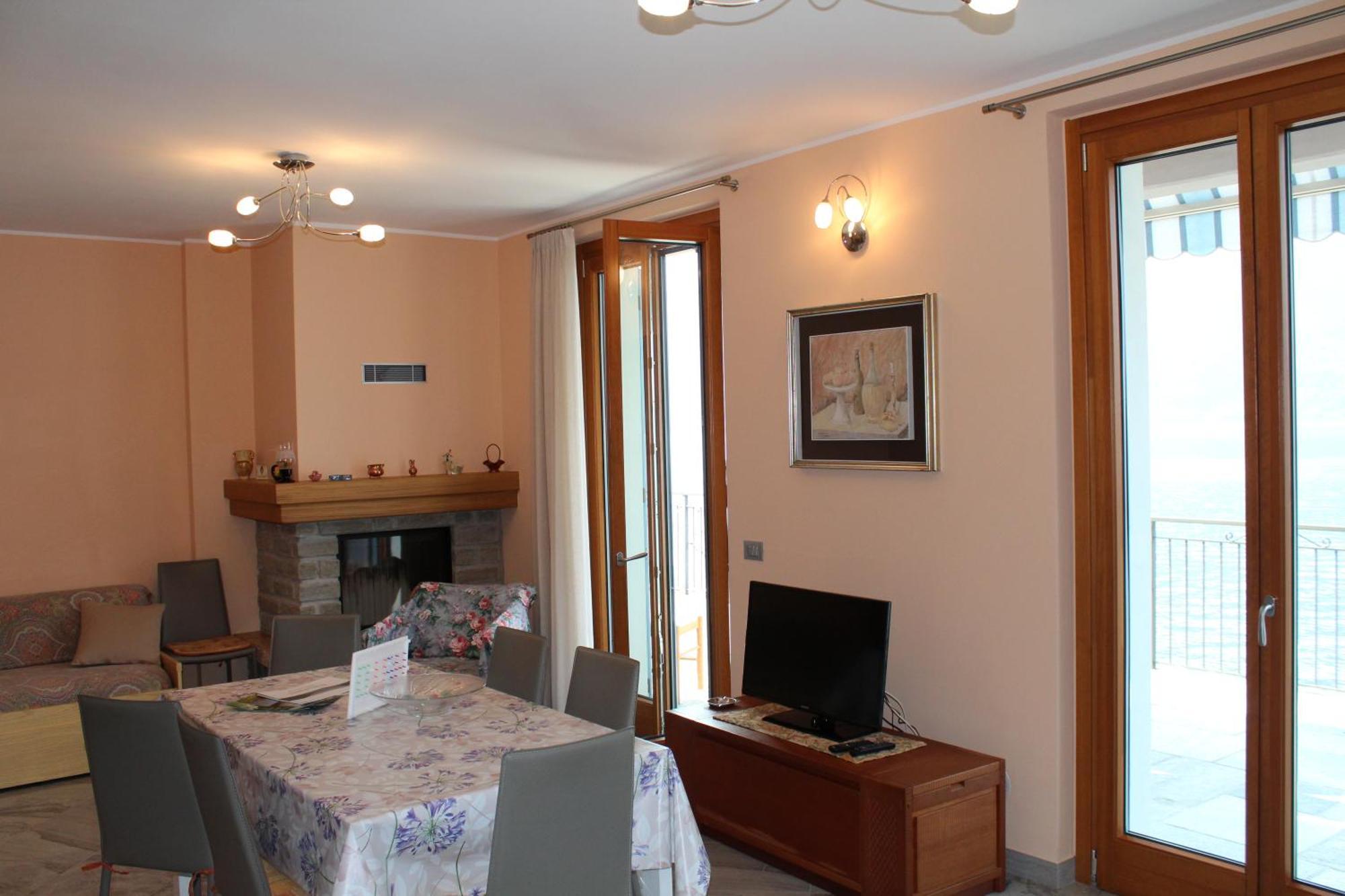 לצנו Appartamento Vista Lago - Mary מראה חיצוני תמונה